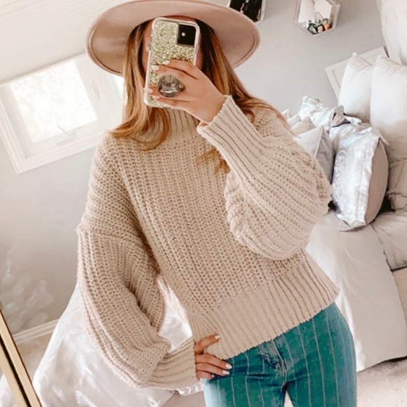 H&M Sweaters - 🍁H&M chunky knit cream turtle neck sweater
